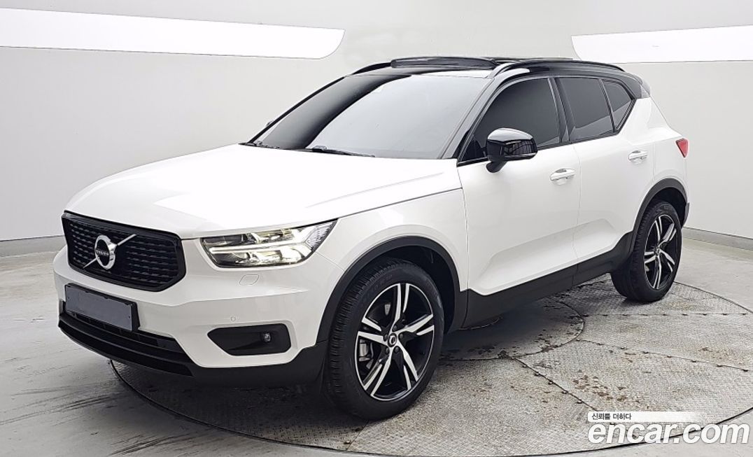 Volvo XC40 2021