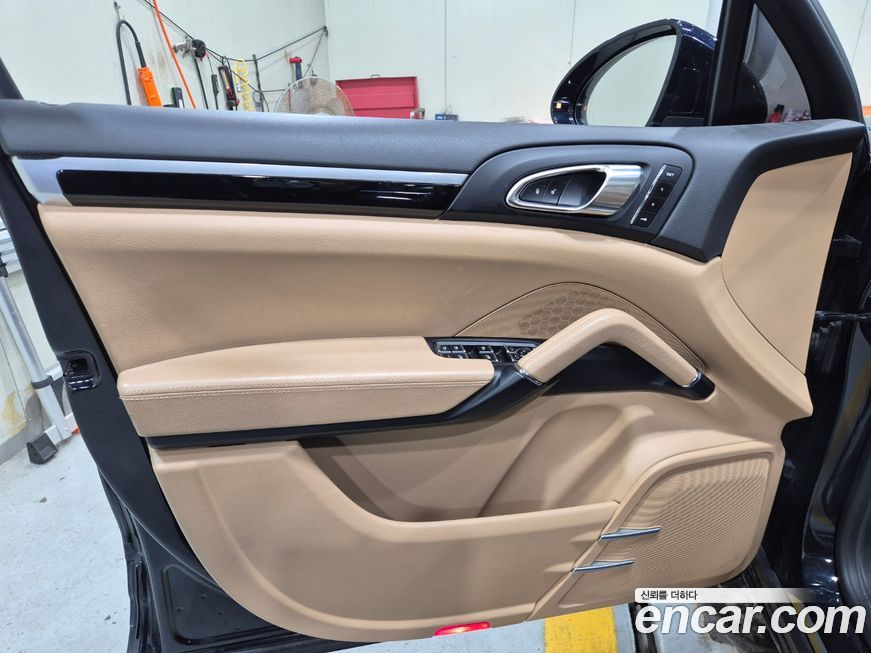 Porsche Cayenne 2016