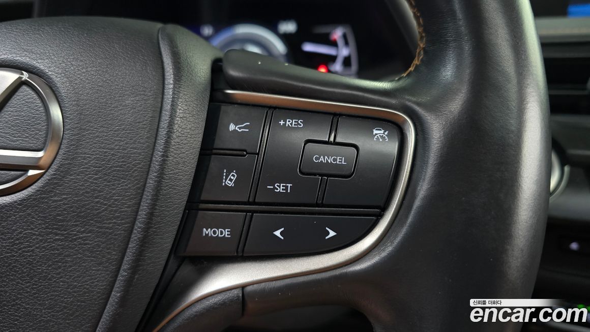 Lexus UX 2019