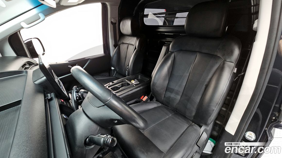 Hyundai Staria 2023