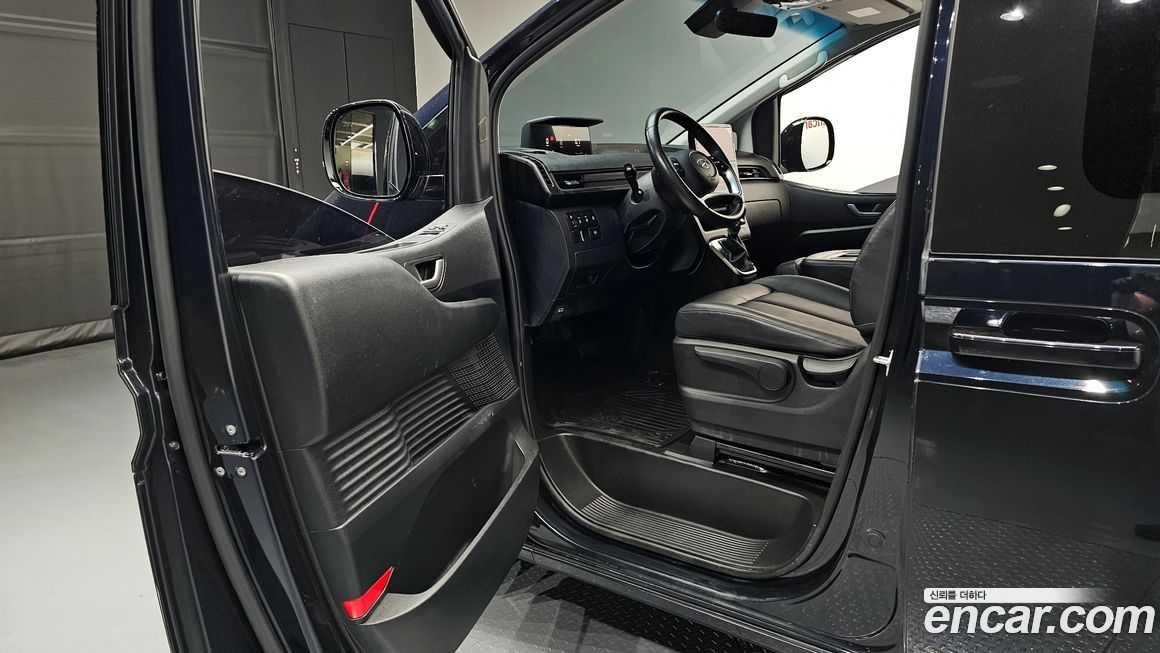 Hyundai Staria 2023