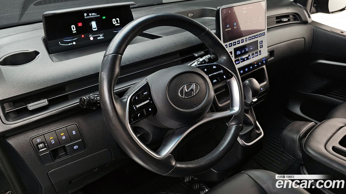 Hyundai Staria 2023