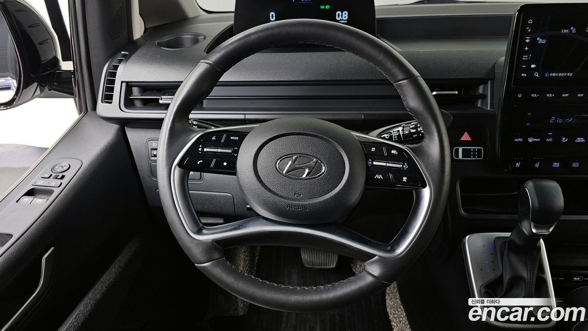 Hyundai Staria 2022