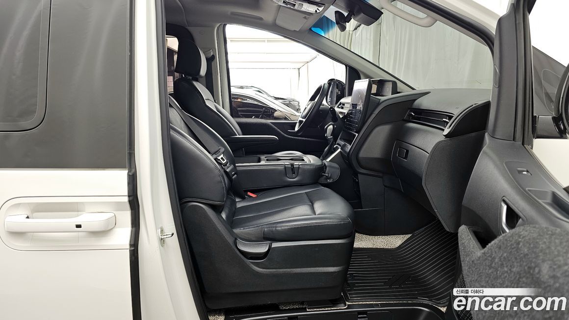 Hyundai Staria 2022