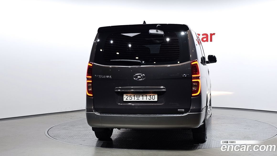 Hyundai Starex 2021