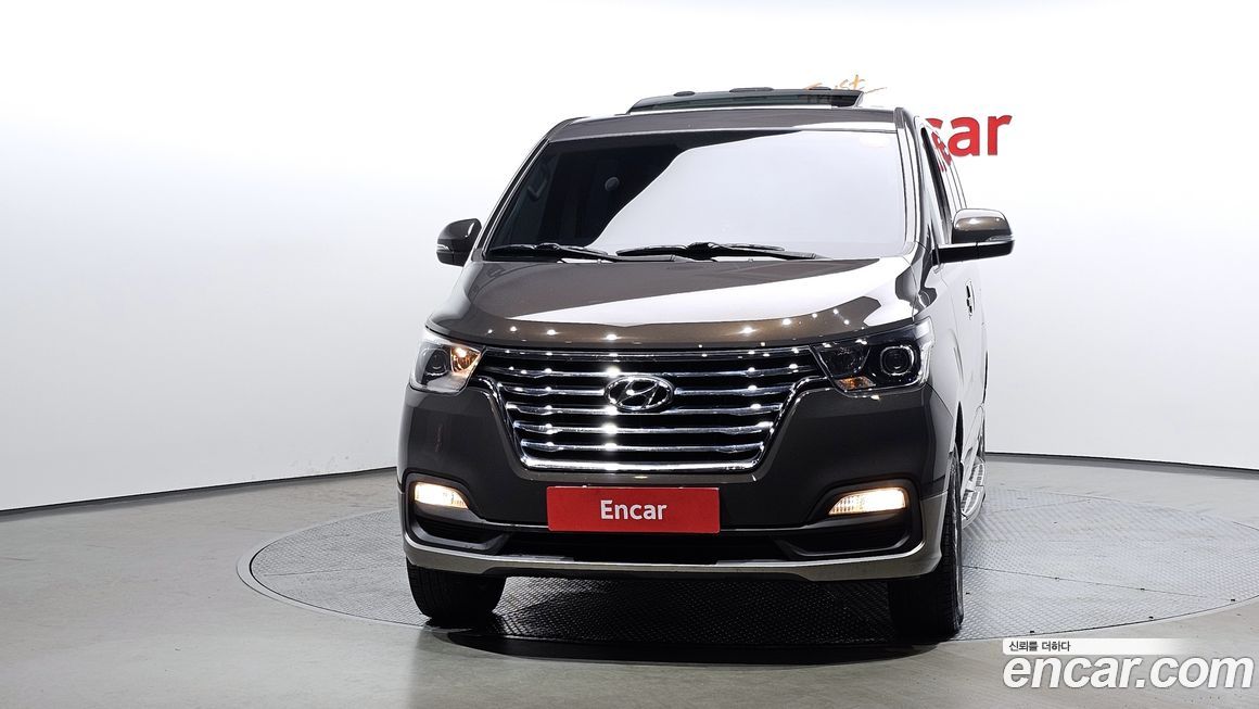 Hyundai Starex 2021