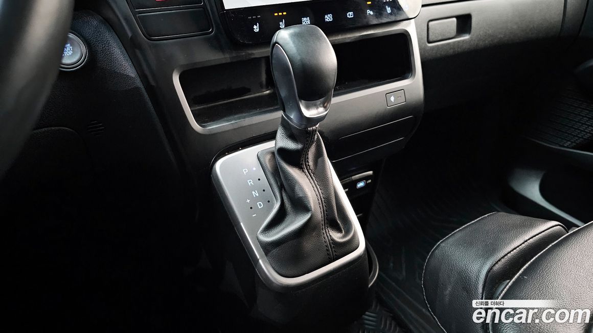 Hyundai Staria 2023
