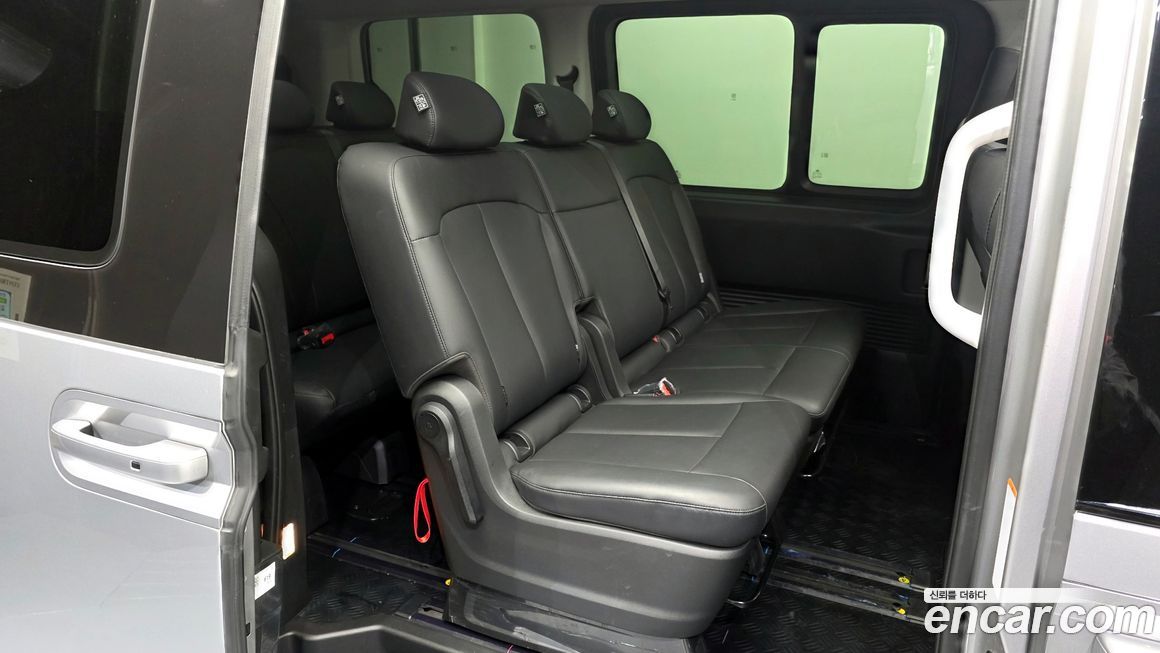 Hyundai Staria 2025