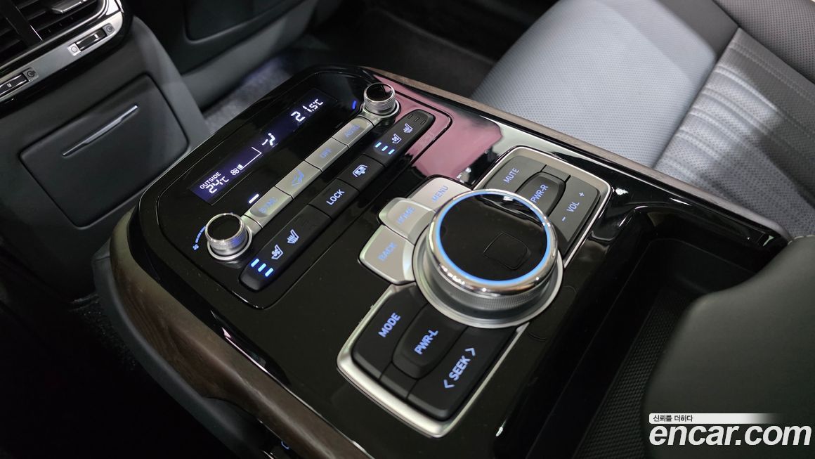 Genesis G90 2021
