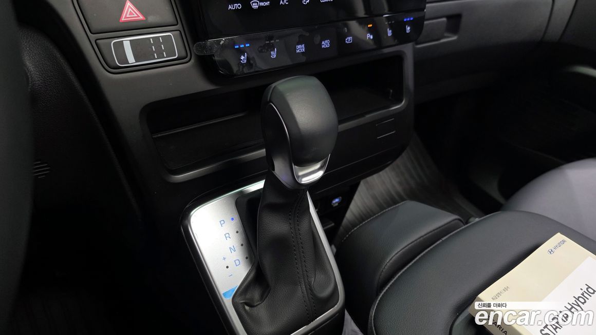 Hyundai Staria 2025
