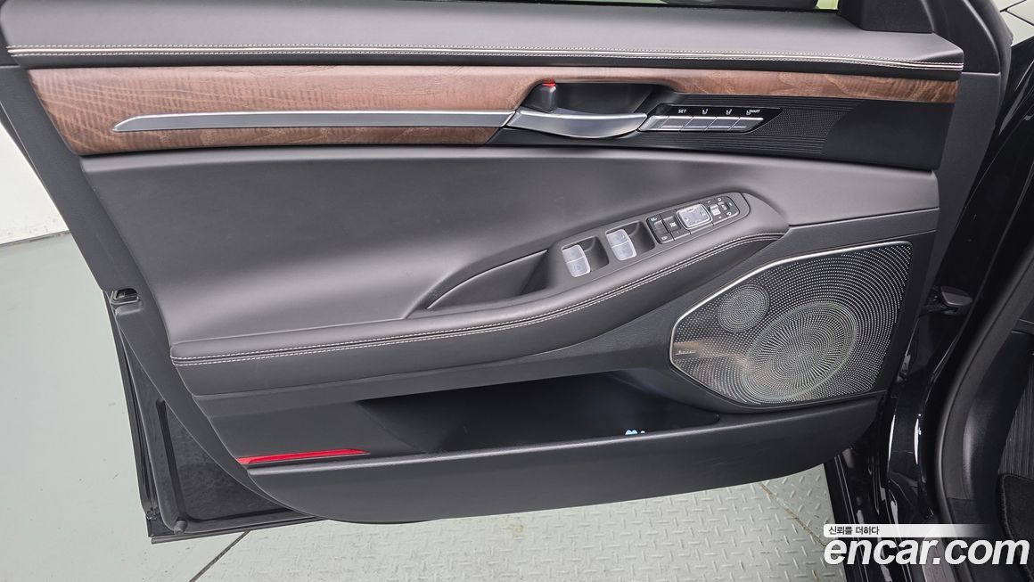 Genesis G90 2021
