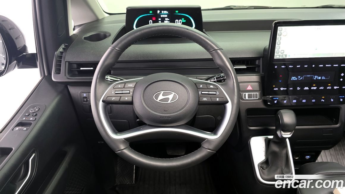 Hyundai Staria 2025
