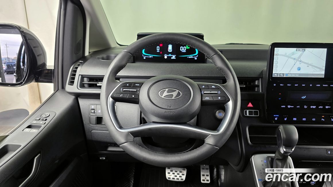Hyundai Staria 2025