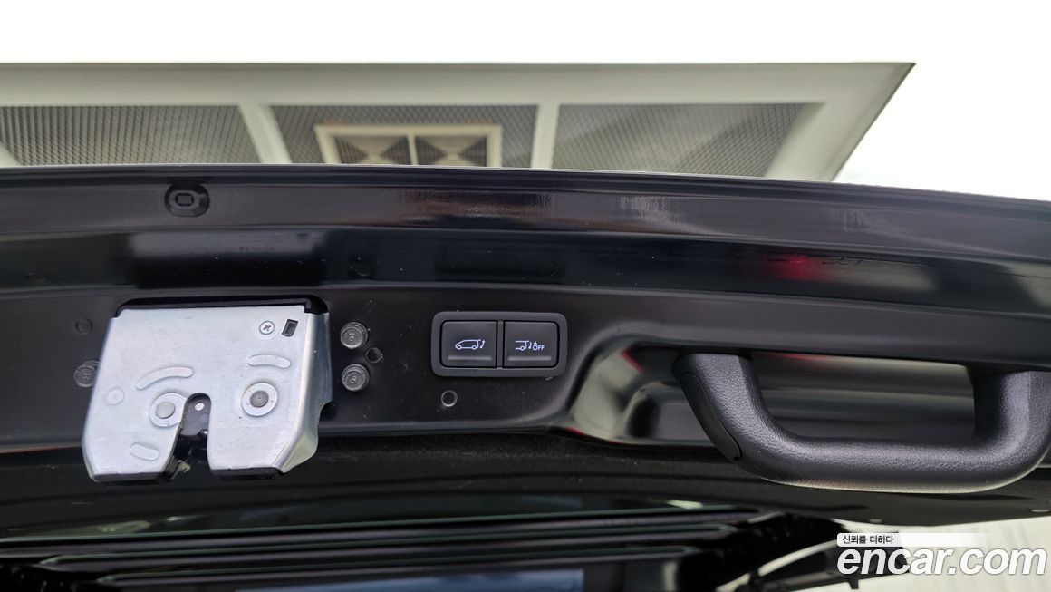 Hyundai Staria 2025