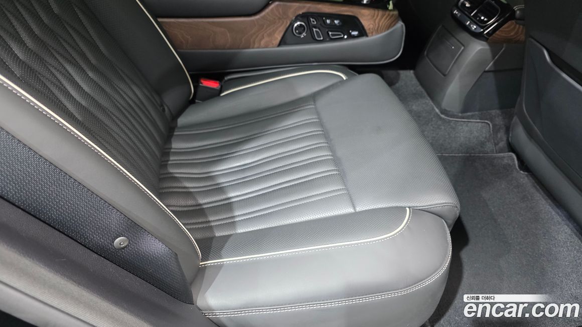 Genesis G90 2021