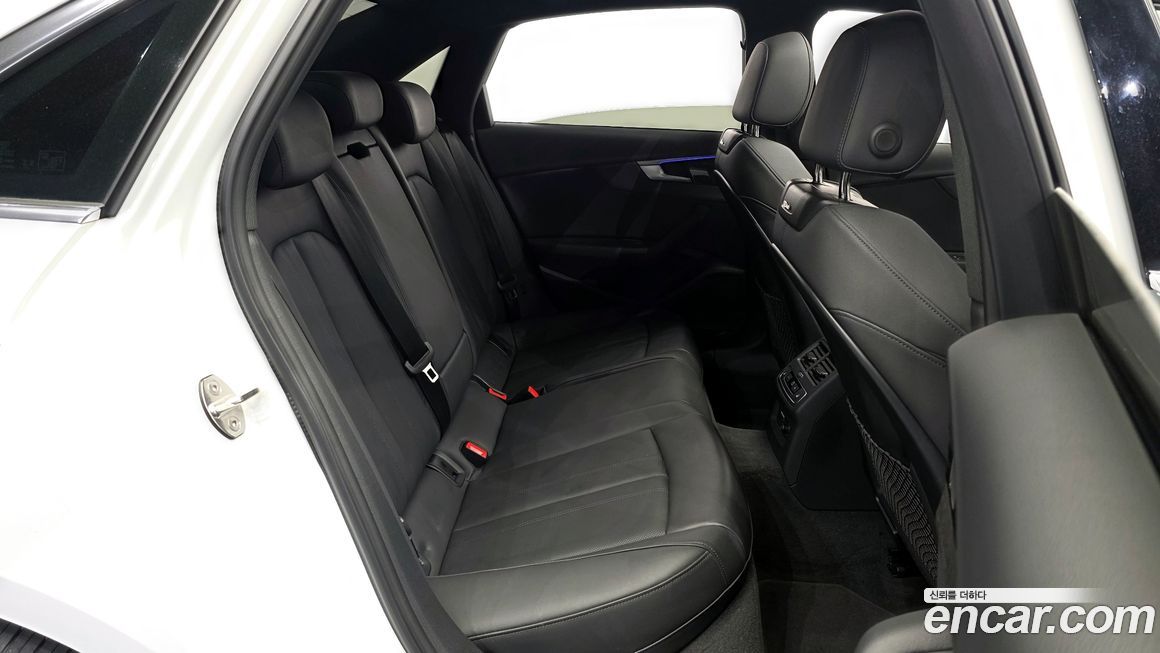 Audi A4 2023