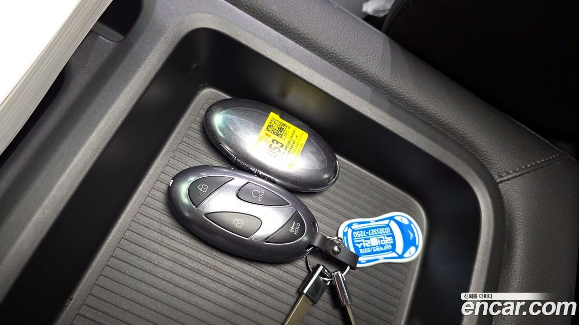 Hyundai Staria 2025