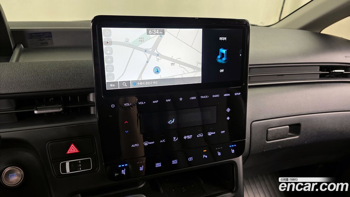 Hyundai Staria 2025
