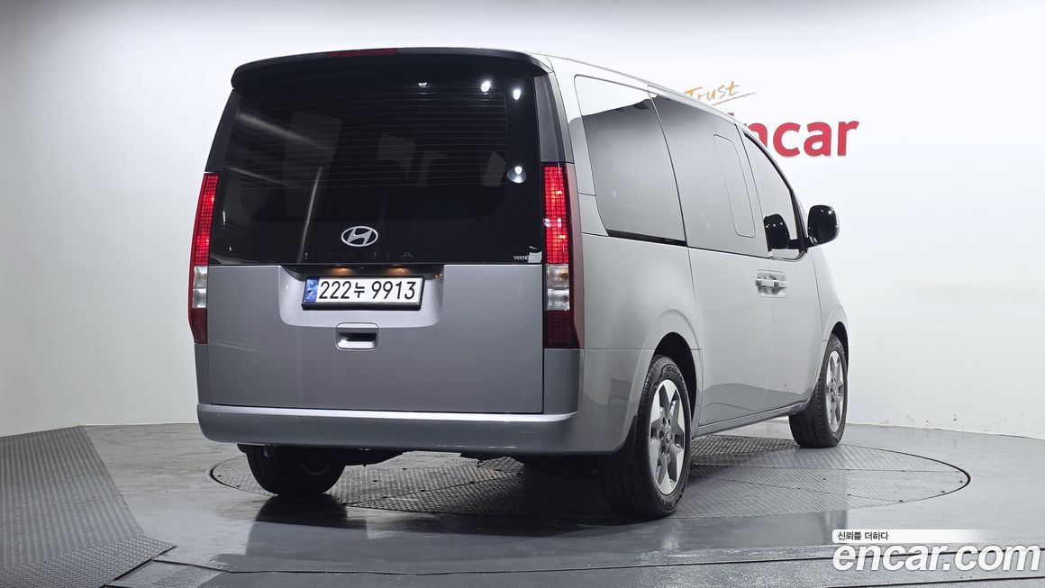 Hyundai Staria 2025