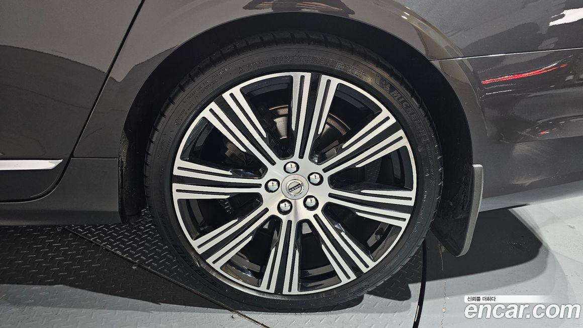 Volvo S90 2022