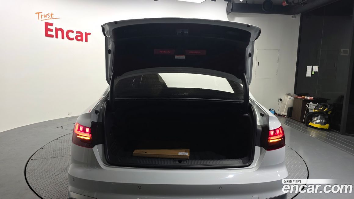 Audi A4 2023