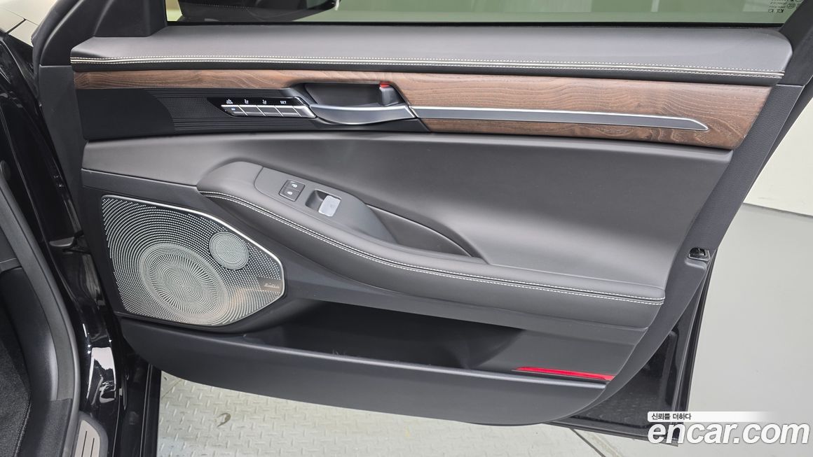 Genesis G90 2021