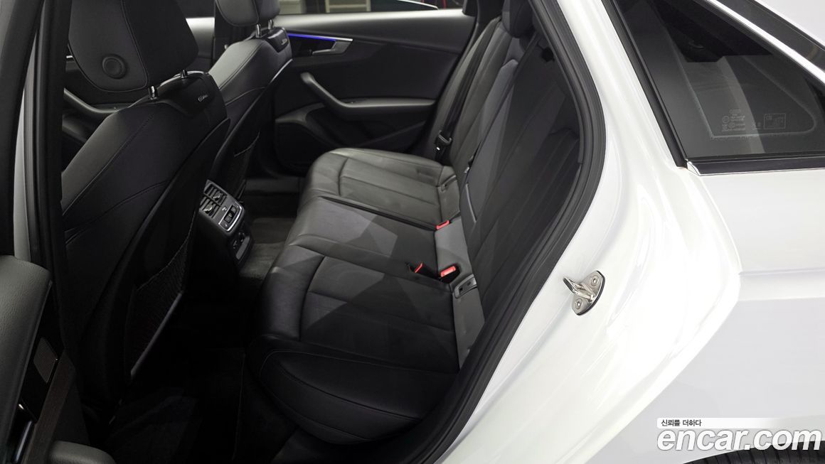 Audi A4 2023