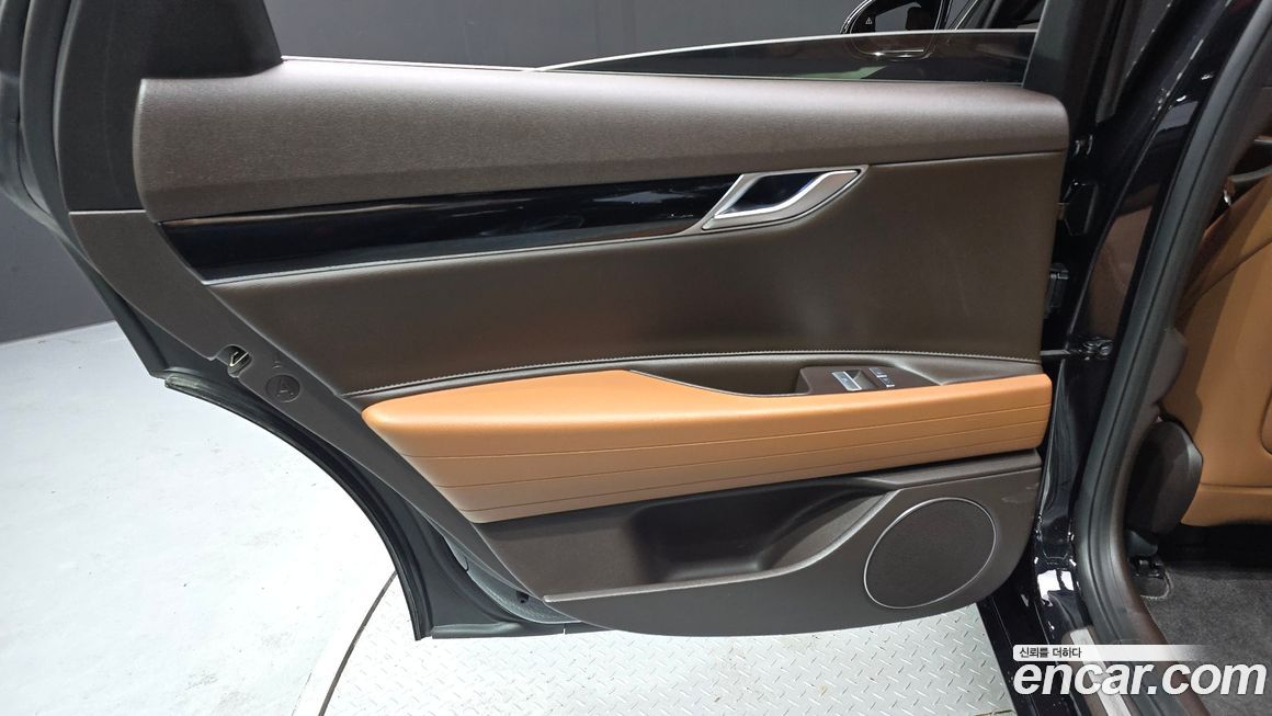 Genesis G80 2023