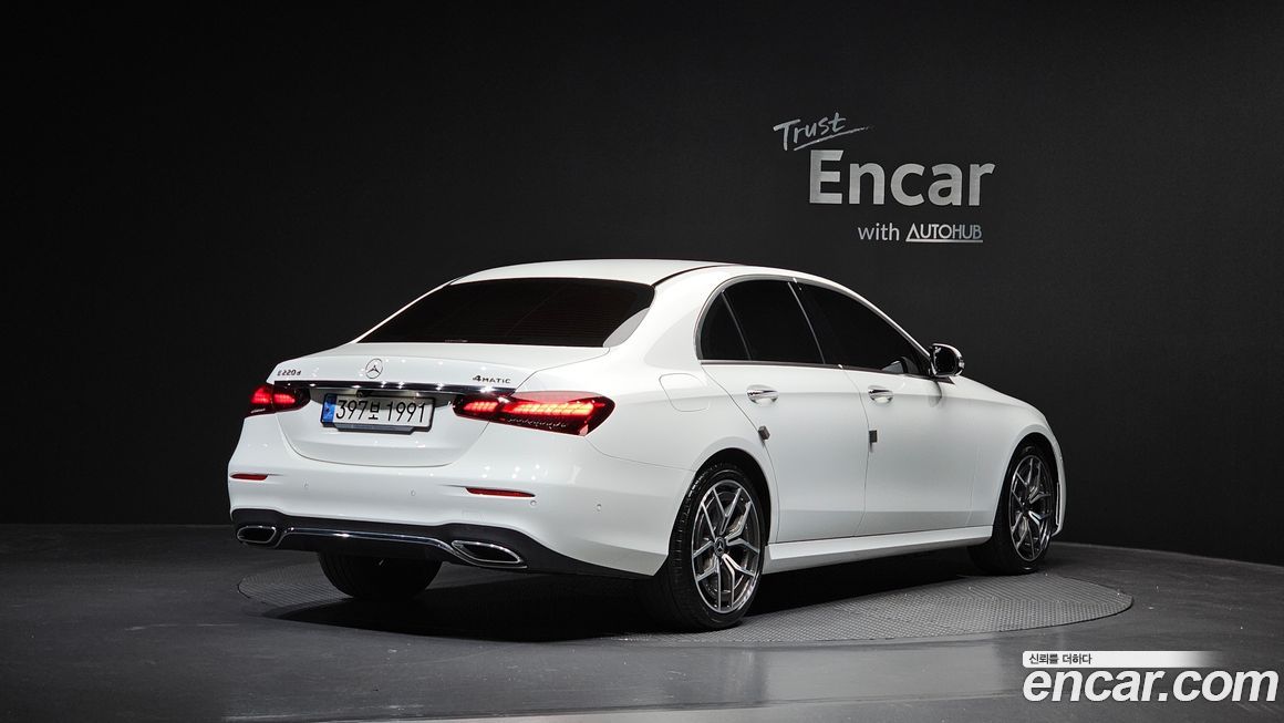 Mercedes-Benz E-Class 2021