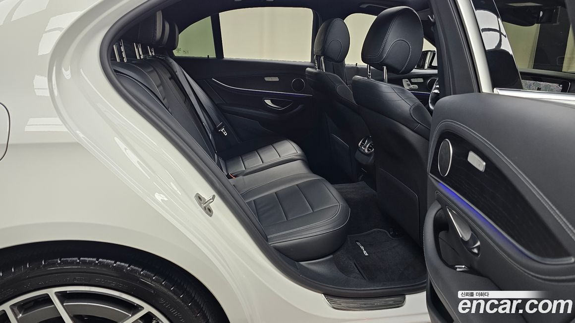 Mercedes-Benz E-Class 2021