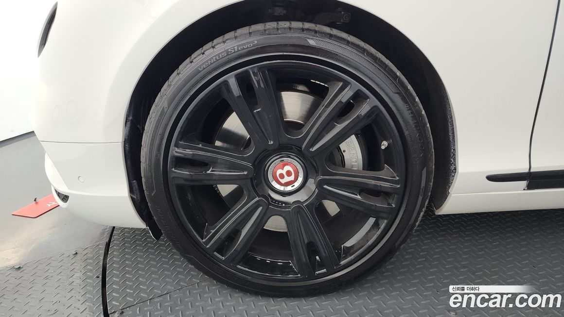 Bentley Continental 2016