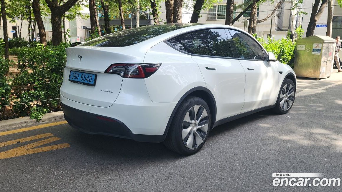 Tesla Model Y 2022