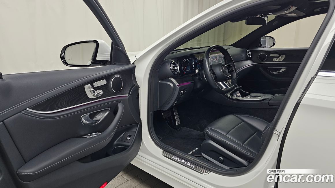 Mercedes-Benz E-Class 2021