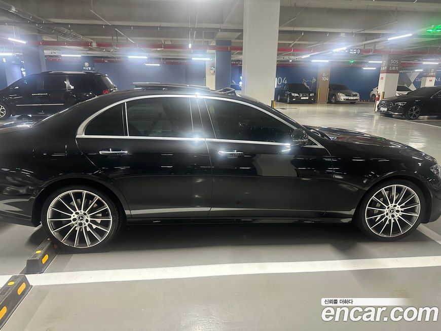 Mercedes-Benz E-Class 2022