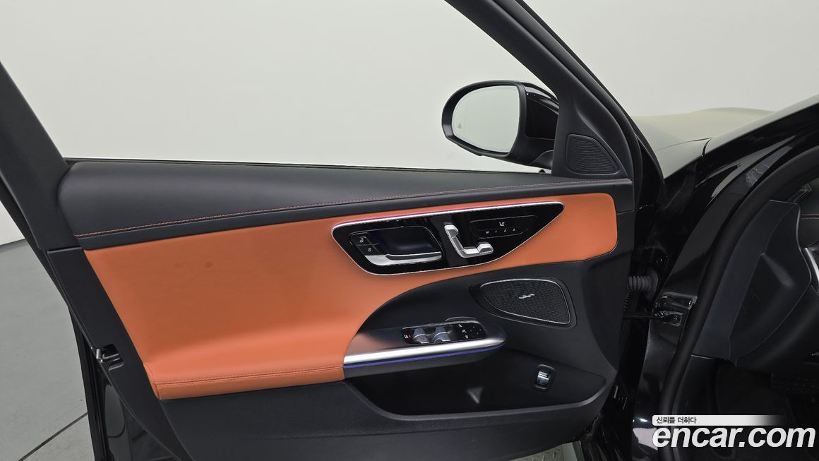 Mercedes-Benz C-Class 2023