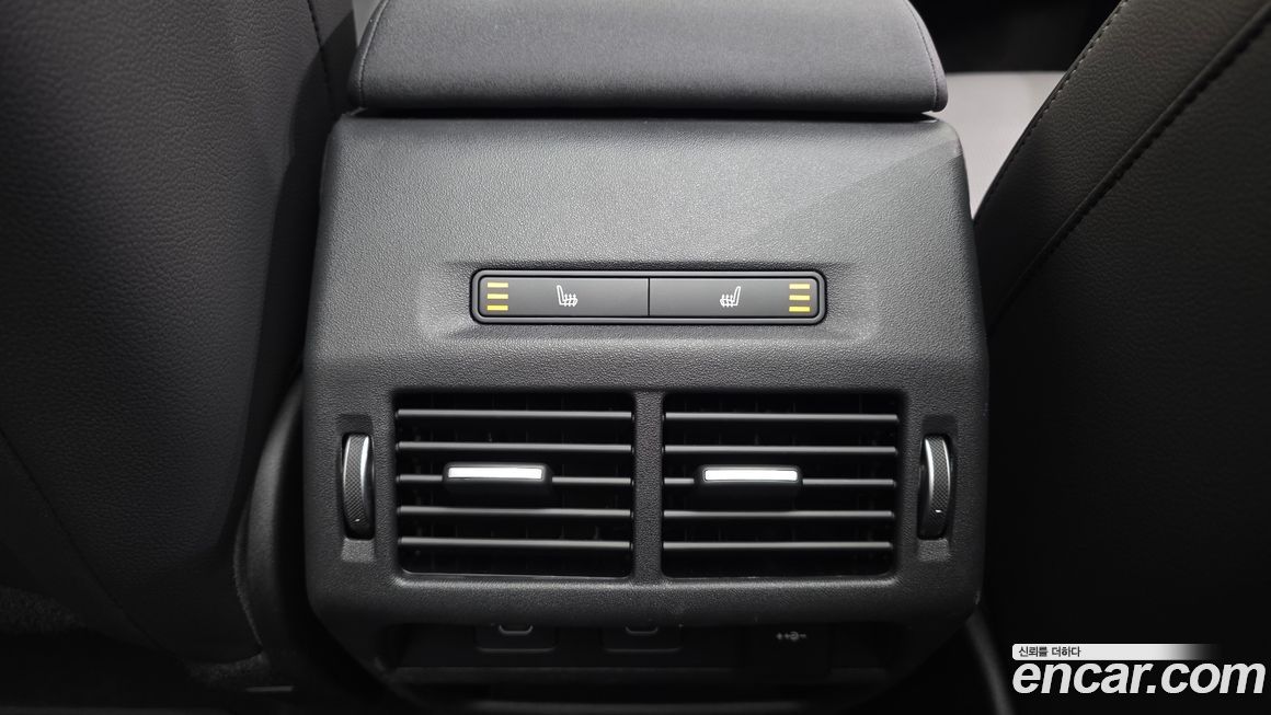 Land Rover Discovery Sport 2025