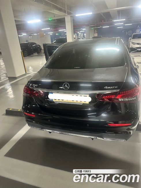 Mercedes-Benz E-Class 2022