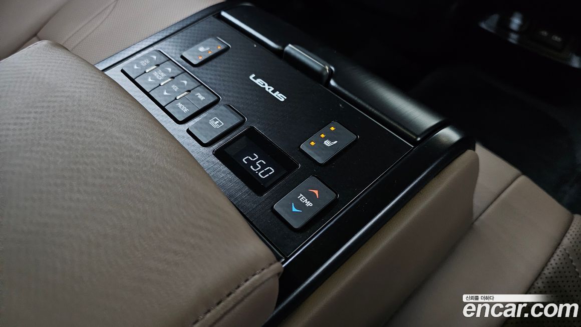 Lexus ES 2022