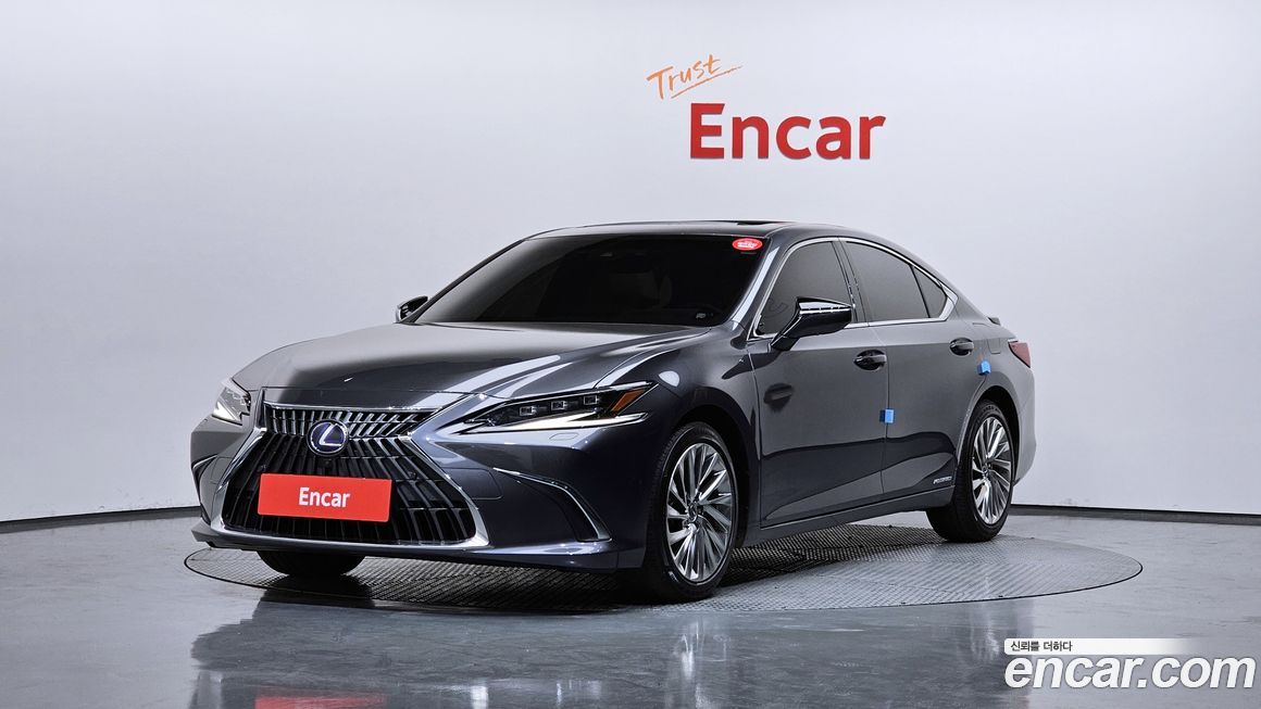 Lexus ES 2022