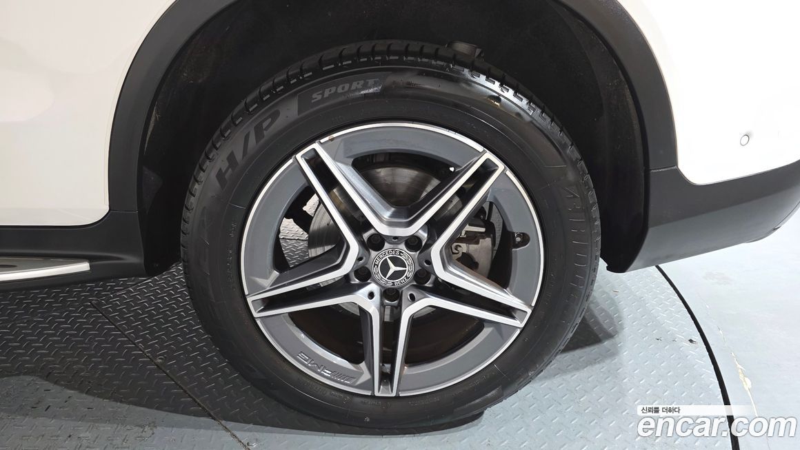 Mercedes-Benz GLC-Class 2022