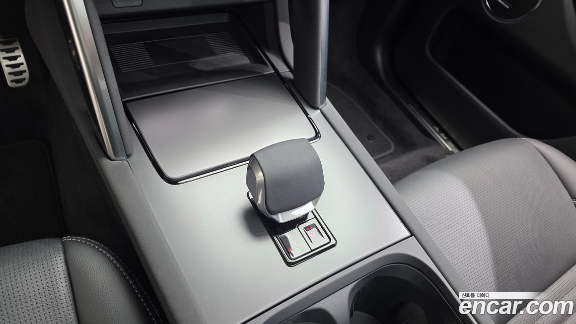 Land Rover Discovery Sport 2025