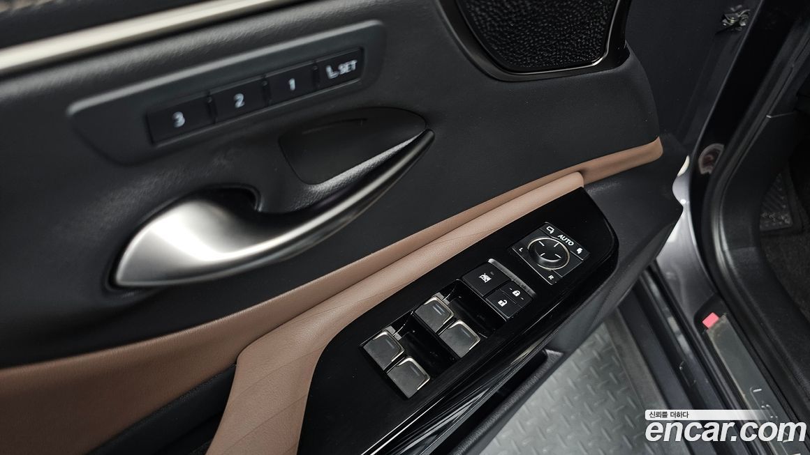 Lexus ES 2022