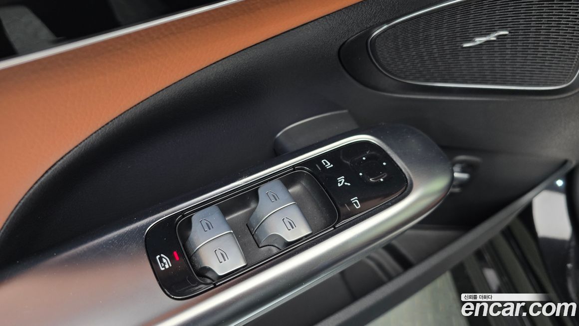 Mercedes-Benz C-Class 2023