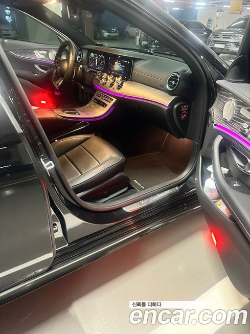 Mercedes-Benz E-Class 2022