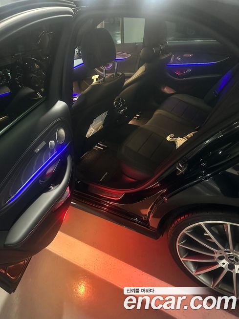 Mercedes-Benz E-Class 2022