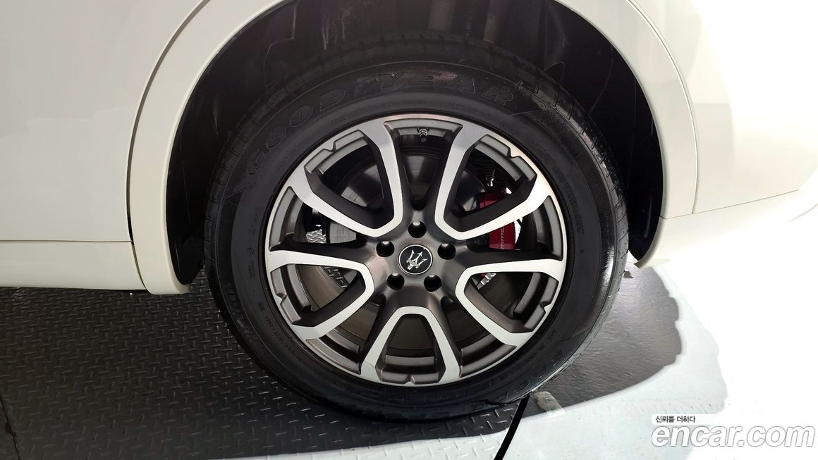 Maserati Levante 2020