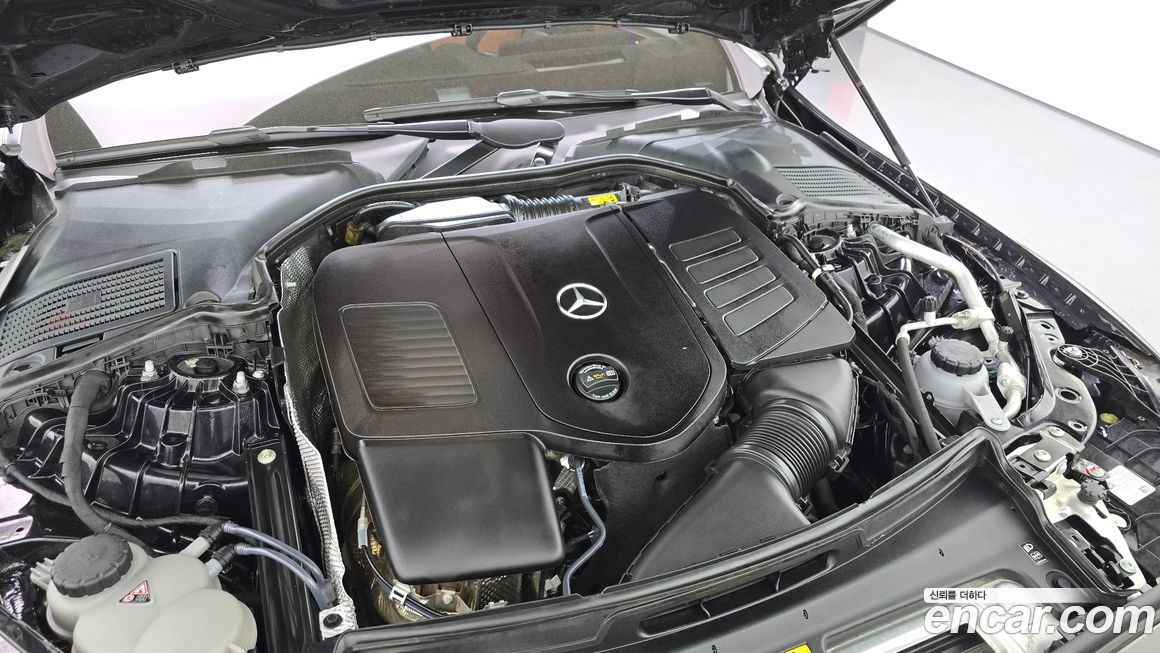 Mercedes-Benz C-Class 2023
