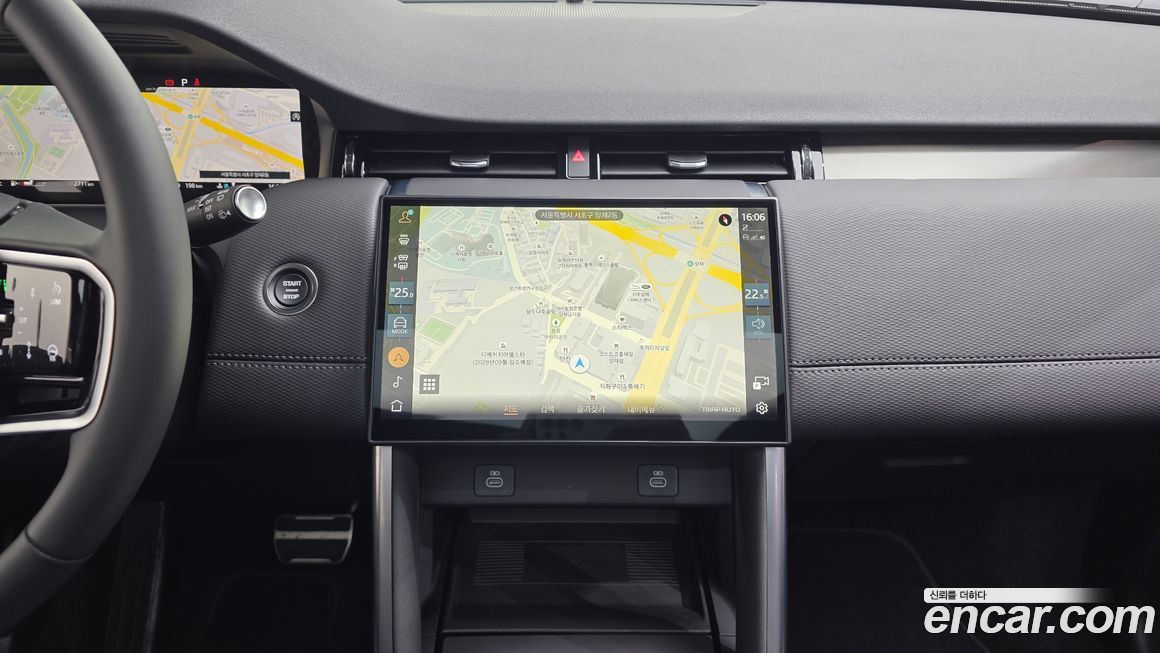 Land Rover Discovery Sport 2025