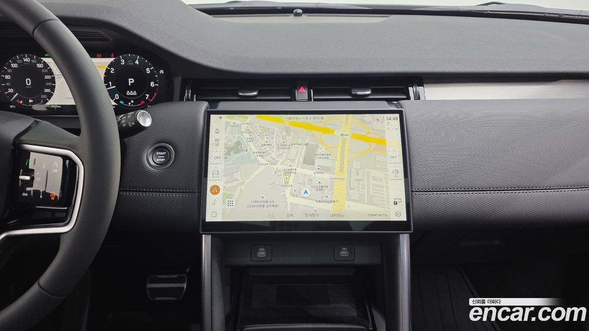 Land Rover Discovery Sport 2025