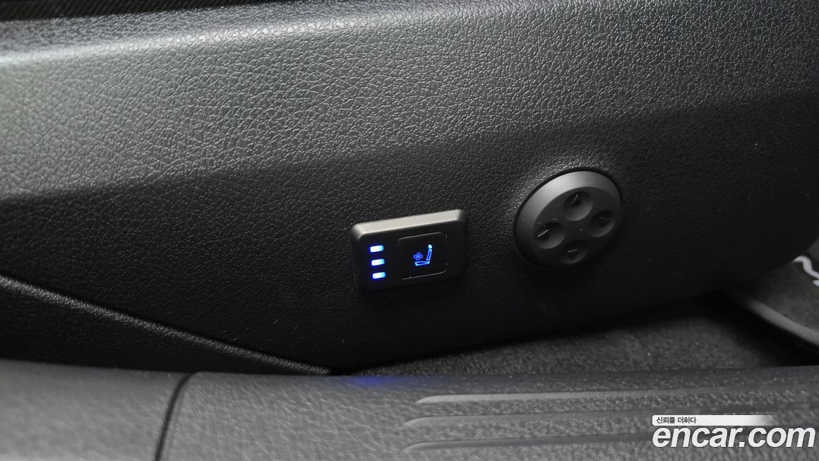 Mercedes-Benz C-Class 2023